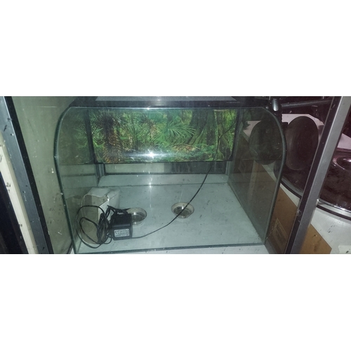 58 - Small Vivarium Light Needs Replacing