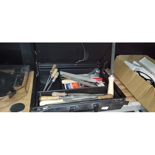 735 - Hardcase Of Tools Including Files