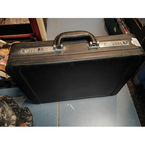 260 - Attaché Case