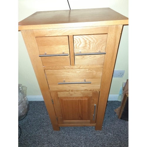 726 - Small Light Oak Cupboard