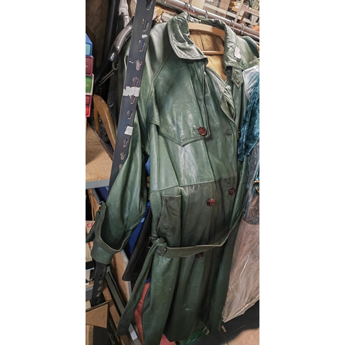 18 - Gents Green Leather Raincoat By Riccioli Large