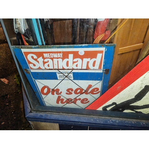 44 - Medway Standard Metal Sign