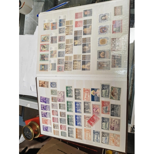 435 - Brown Stock Book Of World Stamps