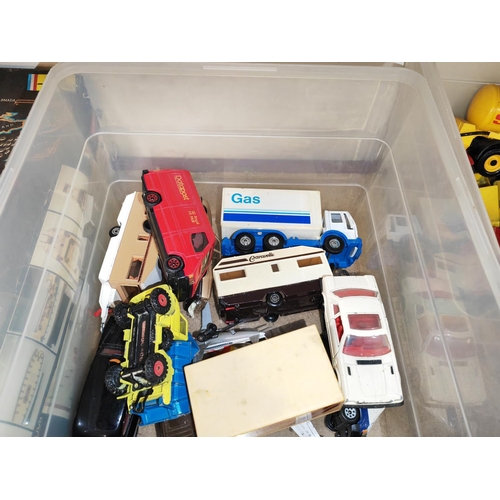 102 - 2 Tubs Of  Diecast Cars, Lorries Etc Including Corgi