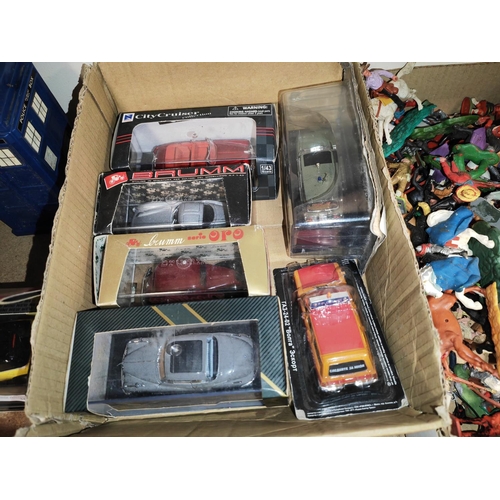 39 - Box Of Boxed Various Diecast Vehicles Including Revell