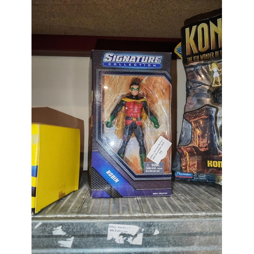 77 - Dc Comic Action Figures Robin Fr5Om Batman, Signature Collection, Batarang Missing, In Original Box