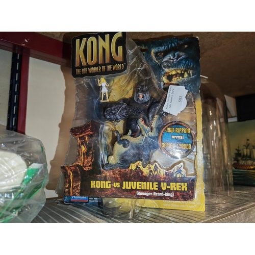 583 - King Kong Vs Juvenile V-Rex Action Figures, Unopened In Original Box, Includes Ann Darrow, 2005, Uni... 