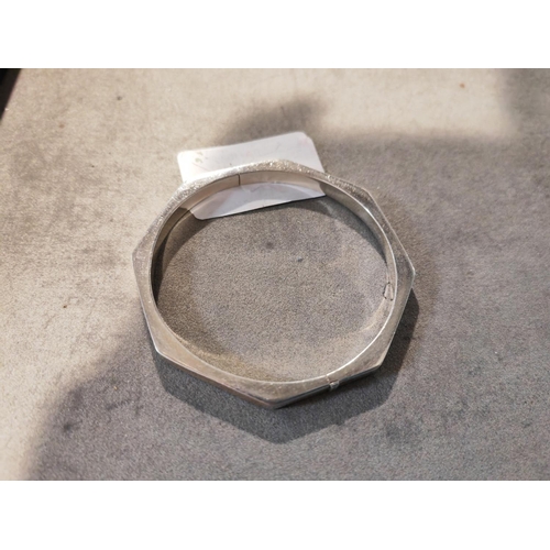 335 - Carved Shaped Silver Bangle