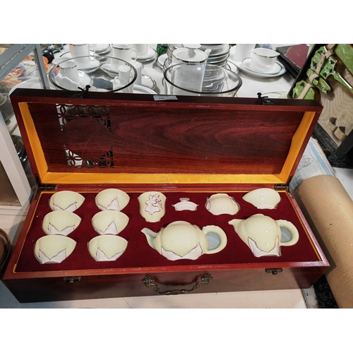 530 - Chinese Teaset In Wooden Box