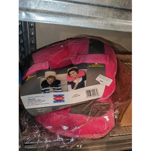 605 - 2 Unused Car Pillows In Packaging