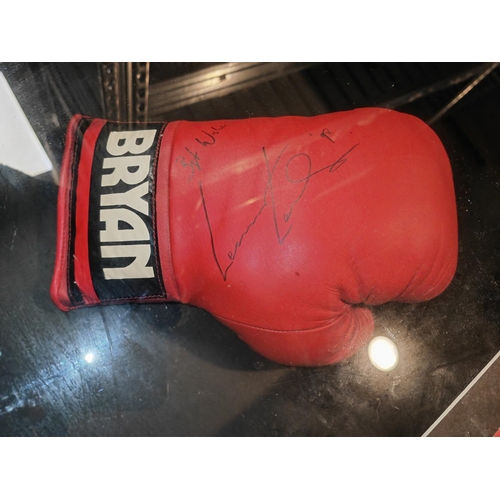 482 - 2003 Lennox Lewis Boxing Glove With Genuine Signature And Certificate In Case