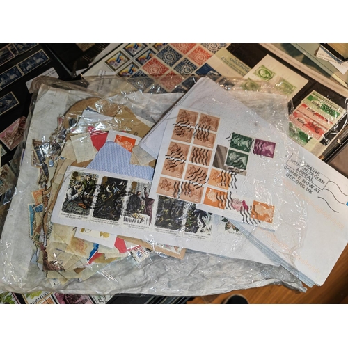 579 - Selection Of 1960'S First Day Covers And Stamps