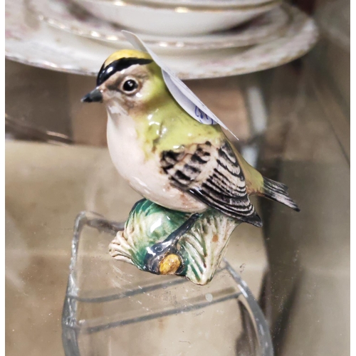 433 - Beswick Gold Crest Bird