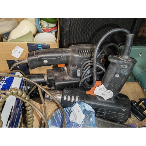 216 - Black And Decker Hot Air Gun And Challenge Sander Both Tested And Working