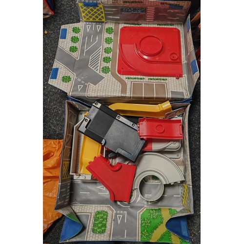 228 - Big City Fold Out Playset