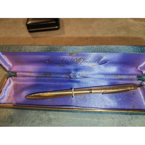 337 - Cased Lady Bond Pen