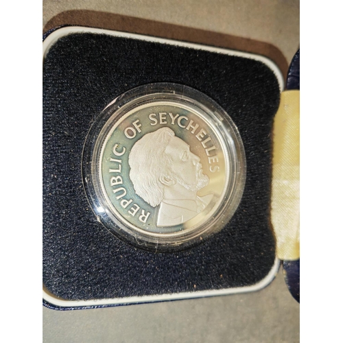 357 - 1977 Seychelles Silver Jubilee 25Rupees