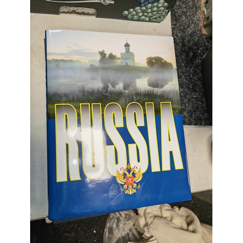 479 - Moscow Photograph Album From 2020 Ft Red Square, Museums And Cathedral, Plus A Book About Russia In ... 