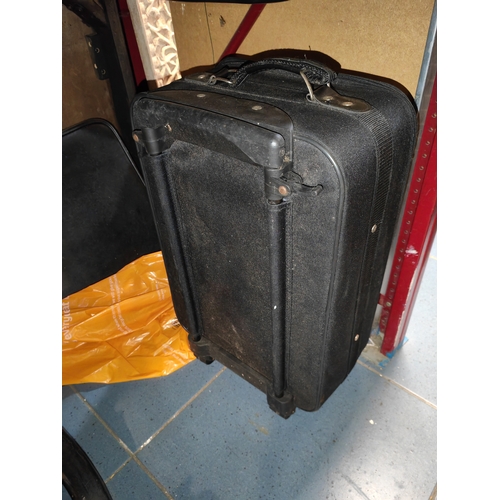 685 - Black Pull Along Suitcase