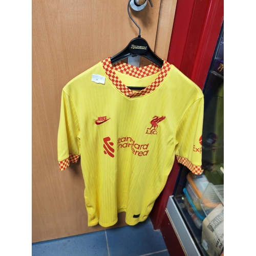 20 - Yellow Nike Liverpool Football Shirt 175/92A Foreign Size