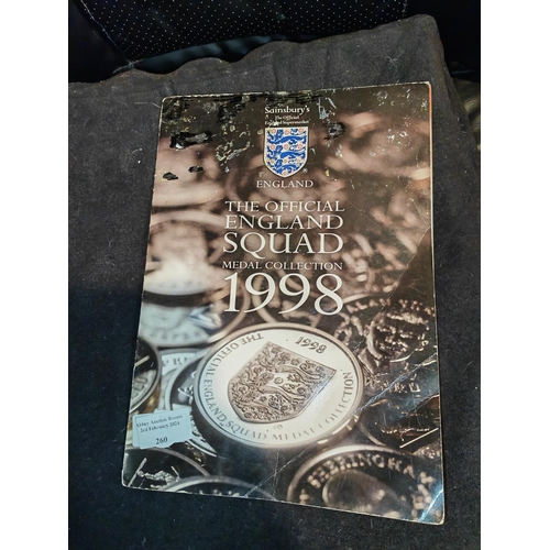 260 - 1998 England Medal Folder Complete