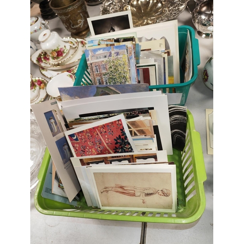 427 - 2 Tray Of Art And Theatre Postcards