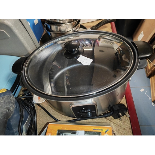 669 - Large Cookworks Slow Cooker Unused