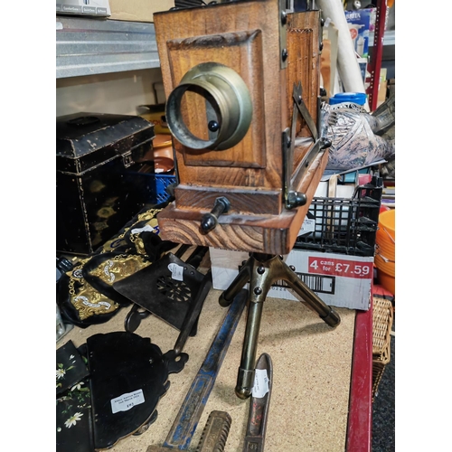 194 - Repro Camera On Stand