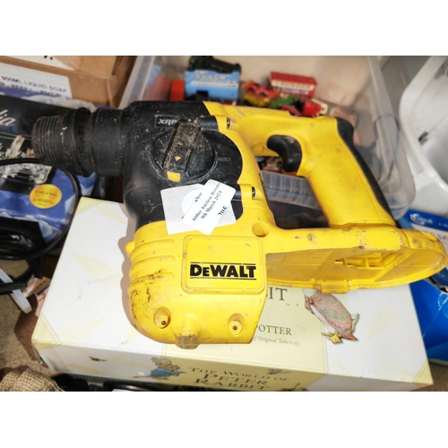 205 - Dewalt Dc213 Drill No Battery Hence Not Tested