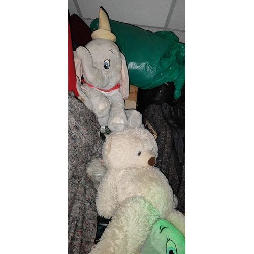 33 - 4 Cuddly Toys Including Elephants Etc