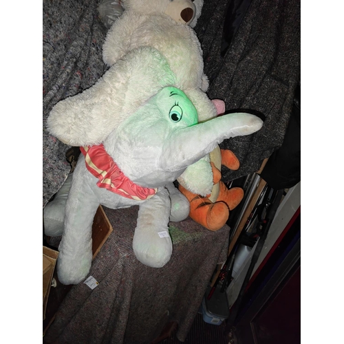 33 - 4 Cuddly Toys Including Elephants Etc