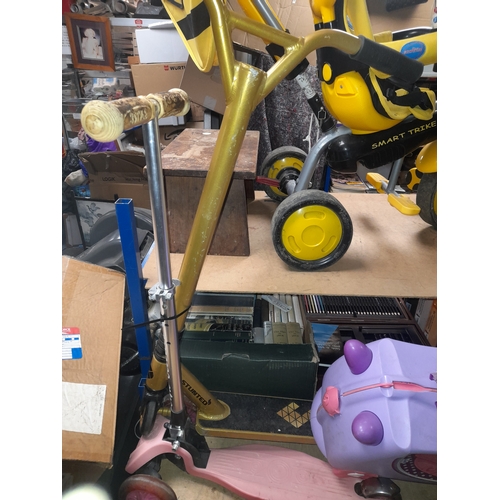 78 - Job Lot Of Childrens Toys Including 2 Stunt Scooters And A Trunki And 2 Foldable 3 Wheel Scooters