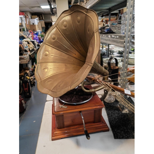 535 - Repro Audio Player Hmv Gramophone Working And Needs A Needle