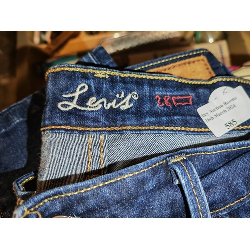 585 - Levi Blue Jeans W28 Childs