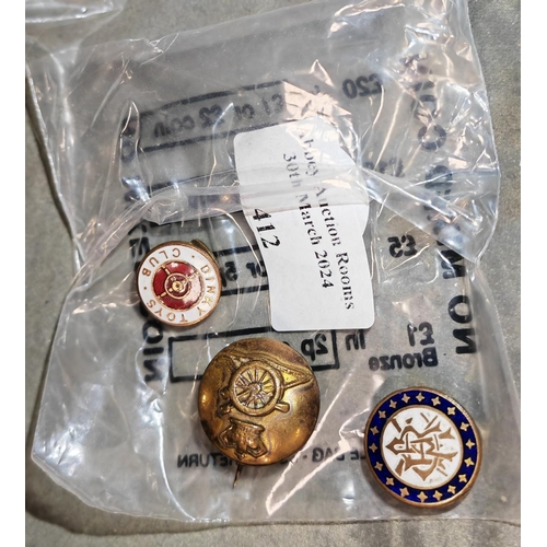 412 - 2 Military Badges And A Dinky Toys Club Badge