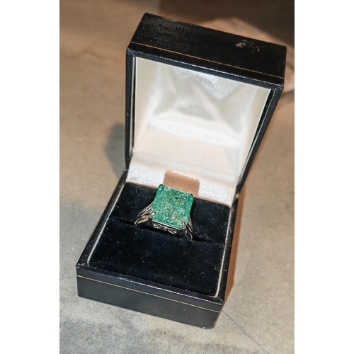 420 - Silver Square Green Stone Ring Size N 1/2