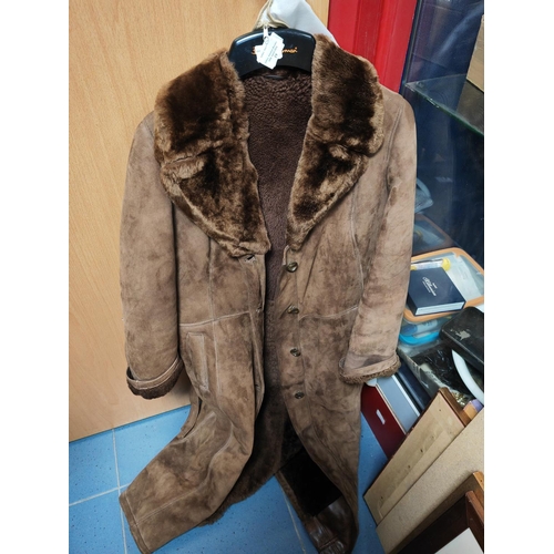 19 - Ladies Sheep Skin Coat Good Condition