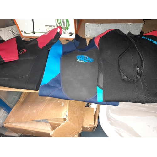 32 - 3 Children'S 8-10 Yrs Old Wetsuits