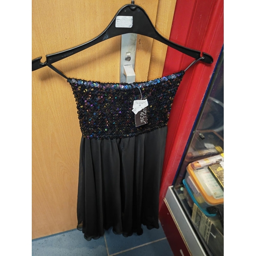 20 - 6 Items Of Ladies Clothing Including Shirts And Dresses Some Designer