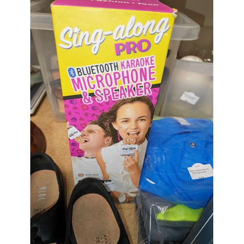 162 - Microphone And Bluetooth Speaker Karaoke Boxed