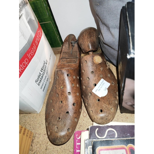 423 - Pair Of Vintage Wooden Shoe Lasts