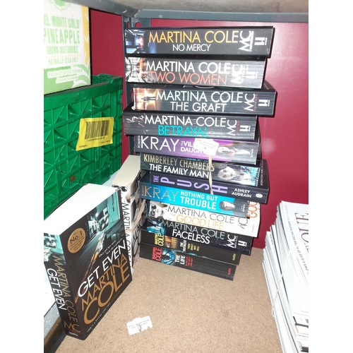 9 - 15 Martina Cole/ Roberta Kray Books