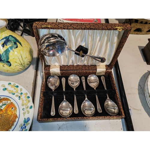 500 - Boxed Spoon Set Plus A Silver Plated Salt And Pepper Pots On Tray