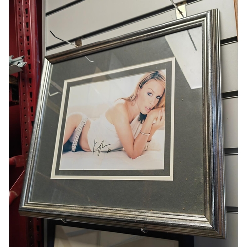 100 - 3 Framed Pop Star Photo'S