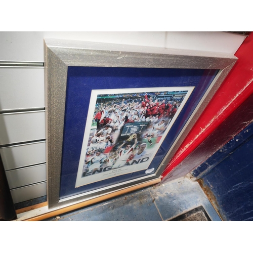 121 - Framed Print Of England Rugby World Cup Winners