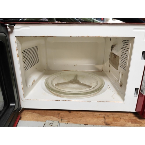 662 - Sharp Microwave Oven Needs A Little Clean