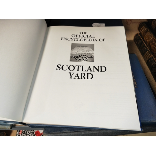 19 - Official Encyclopaedia Of Scotland Yard