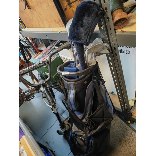 69 - Set Of Dunlop Golf Clubs With Bag