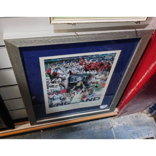 118 - Framed Print Of England Rugby World Cup Winners