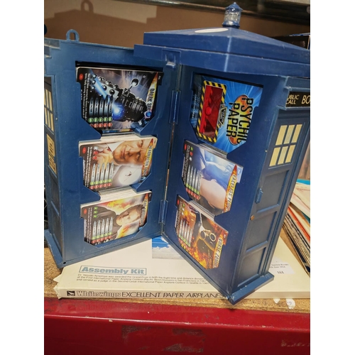 127 - Selection Of 100'S Of Dr Who Trading Cards In Tardis Case